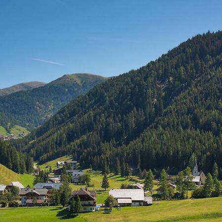 Zirbenhof Hotel Innerkrems Bagian luar foto